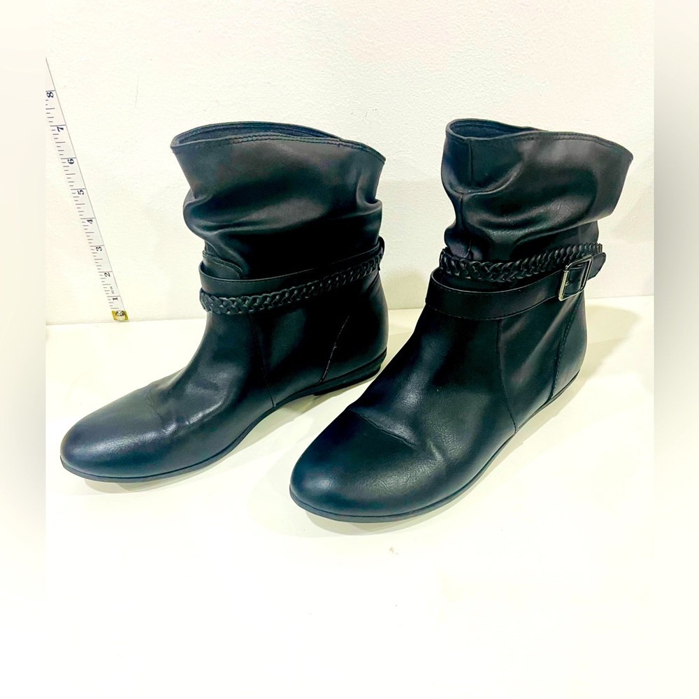 American Eagle Braided Strap Ankle Boots Leather Black Colour Women Size 8 1/2